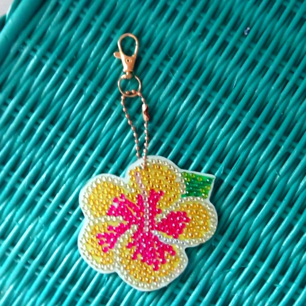 🆕 Hibiscus Keychain